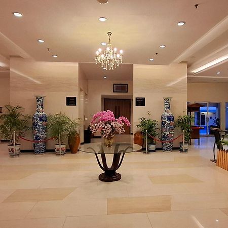 Brits Hotel Pangkalanbuun Exterior foto